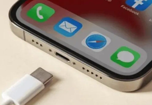 后湖管理区苹果15维修分享iPhone15改USB-C接口后能和安卓用户互借充电器吗 